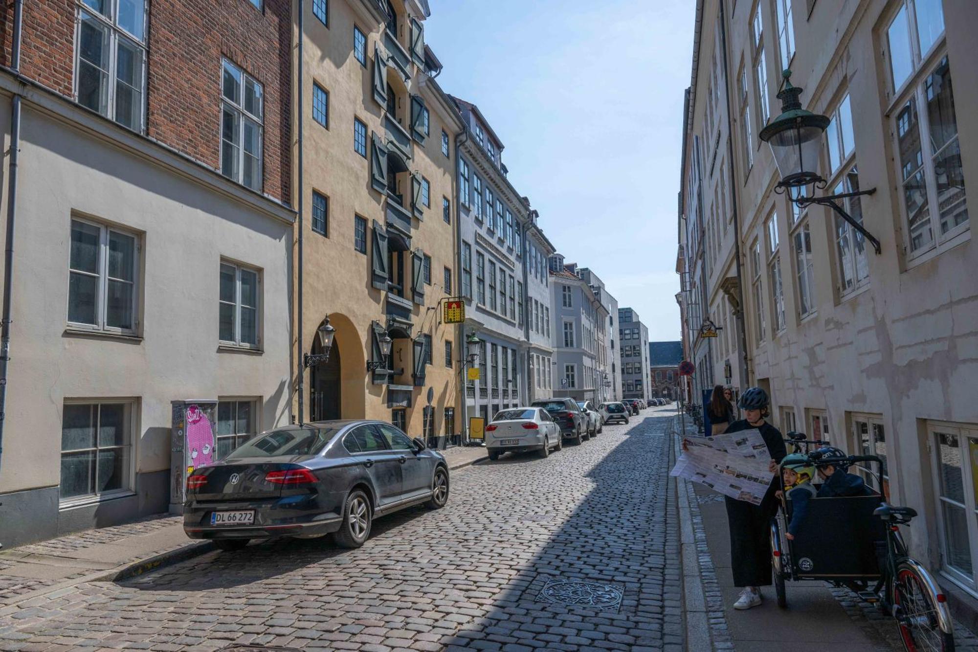 Large With Canal View In Cph Apartment *